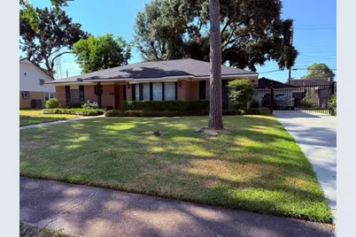 7823 Twin Hills Drive, Houston, TX 77071 - Photo 1
