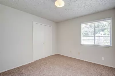 13510 N Peachfield Circle, Houston, TX 77014 - Photo 25