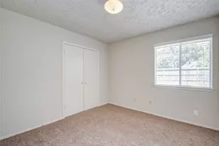 13510 N Peachfield Cir, Houston, TX 77014 - Photo 25