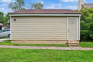 8406 Forest Ridge Dr, San Antonio, TX 78239 - Photo 25