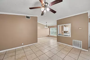8406 Forest Ridge Dr, San Antonio, TX 78239 - Photo 9
