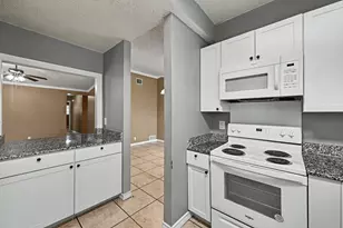8406 Forest Ridge Dr, San Antonio, TX 78239 - Photo 13