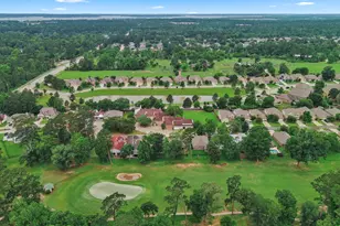 12 Hallmark Dr, Panorama Village, TX 77304 - Photo 21