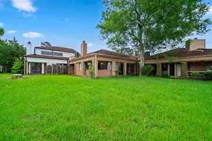 12 Hallmark Dr, Panorama Village, TX 77304 - Photo 17