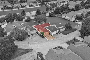 12 Hallmark Dr, Panorama Village, TX 77304 - Photo 19