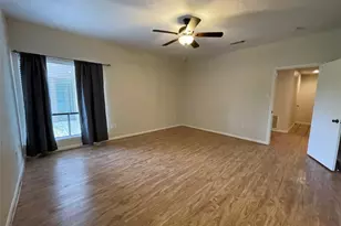 12 Hallmark Dr, Panorama Village, TX 77304 - Photo 9