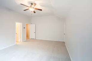 9319 Taylor Cliff Ln, Cypress, TX 77433 - Photo 19