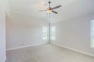 9319 Taylor Cliff Ln, Cypress, TX 77433 - Photo 11