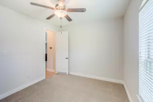 9319 Taylor Cliff Ln, Cypress, TX 77433 - Photo 17