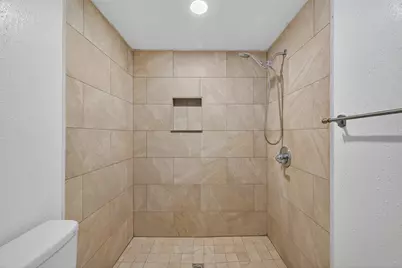 3300 Yorktown Street #16, Houston, TX 77056 - Photo 21