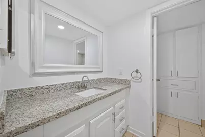3300 Yorktown Street #16, Houston, TX 77056 - Photo 19