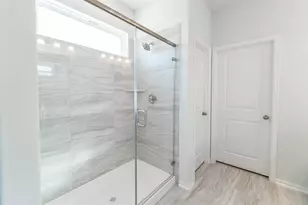 633 Canadian Trl, Dayton, TX 77535 - Photo 9