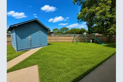 10 Lobo Court, Angleton, TX 77515 - Photo 25