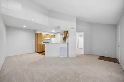 1660 W T C Jester Boulevard #106, Houston, TX 77008 - Photo 3