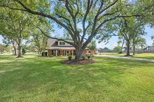 2357 Sterling Dr, Pearland, TX 77584 - Photo 5