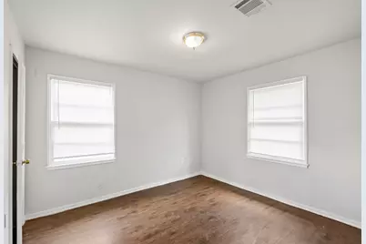 7918 Jutland Road, Houston, TX 77033 - Photo 5