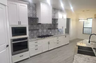 214 Lakeland Cir, Rosharon, TX 77583 - Photo 11