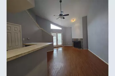 10855 Meadowglen Lane #928, Houston, TX 77042 - Photo 3