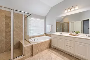 13601 Durango Pass Dr, Pearland, TX 77584 - Photo 9