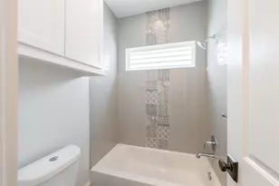 828 E 28th St, Houston, TX 77009 - Photo 37