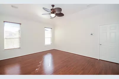 12918 Hawthorne Shores Drive, Houston, TX 77044 - Photo 13