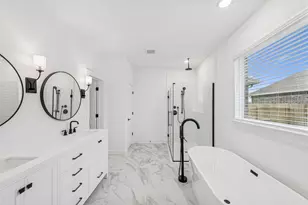 13002 Old Fashion Cir, Mont Belvieu, TX 77535 - Photo 15