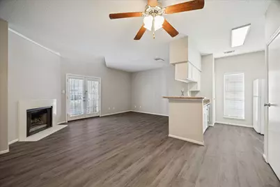 7575 Cambridge Street #1003, Houston, TX 77054 - Photo 9