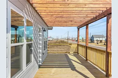 1743 Bluewater Hwy, Surfside Beach, TX 77541 - Photo 15