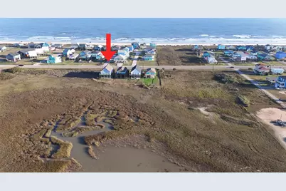 1743 Bluewater Hwy, Surfside Beach, TX 77541 - Photo 3