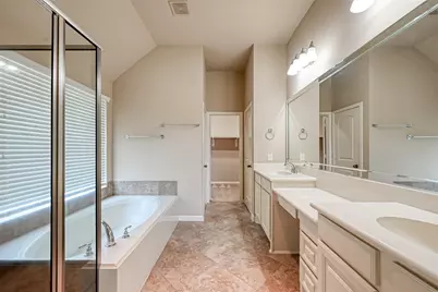 6206 Falling Briar Lane, Sugar Land, TX 77479 - Photo 39