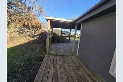 600 E Fayle Street, Baytown, TX 77520 - Photo 17