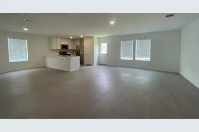 275 Lisa Marie, Angleton, TX 77515 - Photo 3