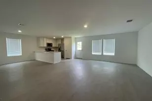 275 Lisa Marie, Angleton, TX 77515 - Photo 3