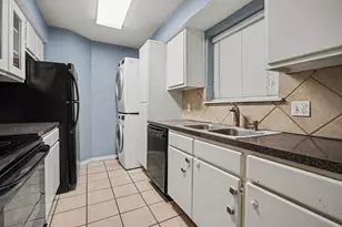 18800 Egret Bay Blvd, Webster, TX 77058 - Photo 3