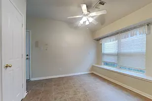 155 S Queenscliff Cir, The Woodlands, TX 77382 - Photo 13