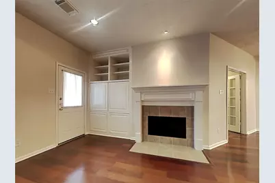 155 S Queenscliff Circle, The Woodlands, TX 77382 - Photo 7