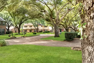 707 Center Hill Dr, Houston, TX 77079 - Photo 17