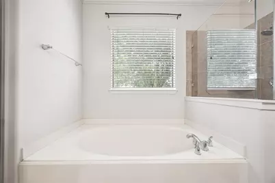 1302 Lake Grayson Drive, Katy, TX 77494 - Photo 41