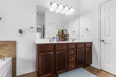 10051 Fallen Woods Drive, Houston, TX 77080 - Photo 19