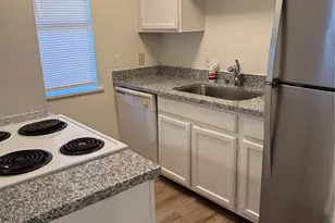 2501 Gulf Freeway, Dickinson, TX 77539 - Photo 7