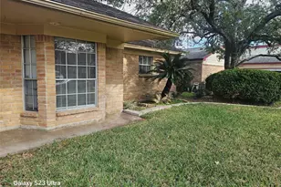 6715 La Puente, Houston, TX 77083 - Photo 3