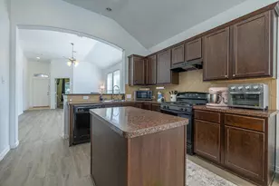 3818 Hunters Trail, Baytown, TX 77521 - Photo 11