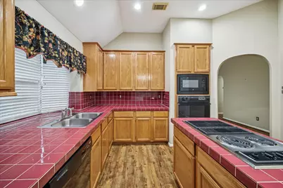 5307 Jasper Grove Court, Kingwood, TX 77345 - Photo 9