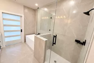 1940 Purswell Rd, Houston, TX 77055 - Photo 29