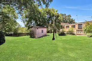 105 Lockett St, Brenham, TX 77833 - Photo 21