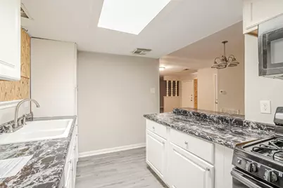 8723 Chipping Lane, Houston, TX 77088 - Photo 11