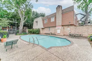 382 N Post Oak Ln, Houston, TX 77024 - Photo 41