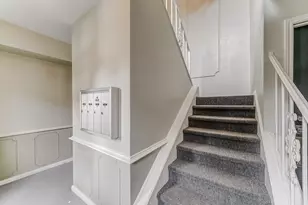 382 N Post Oak Ln, Houston, TX 77024 - Photo 3