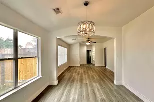 8202 Radial Ct, Rosharon, TX 77583 - Photo 9