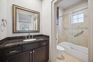 1545 Haddon St, Houston, TX 77006 - Photo 17